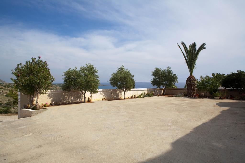 Villa Xenia Makrýgialos Extérieur photo